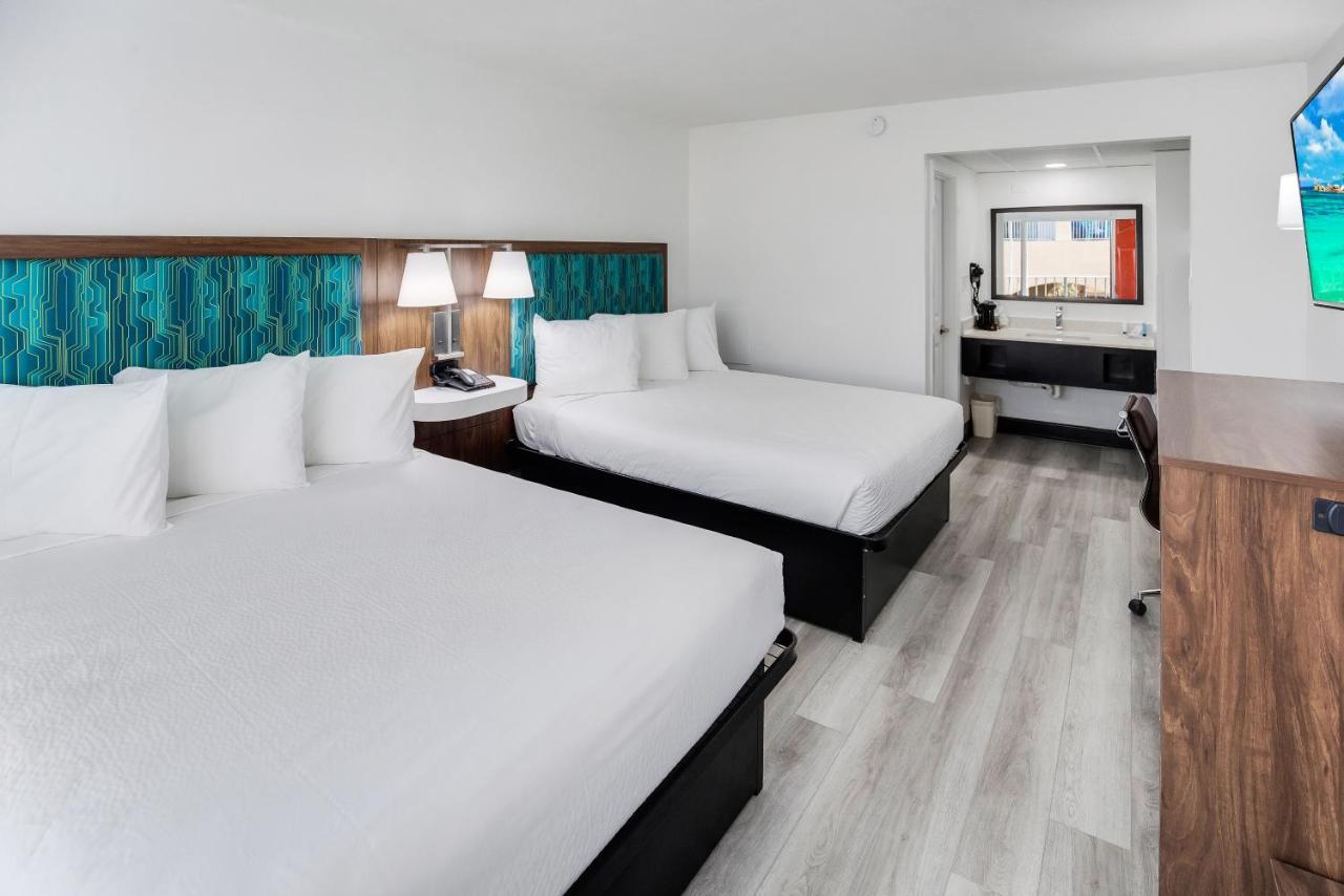 Blu Atlantic Hotel & Suites Myrtle Beach Exterior photo